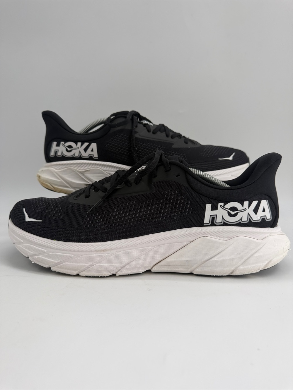 HOKA One One “Arahi 7” Men’s Size 12 Everyday Running Athletic Shoe Black/White